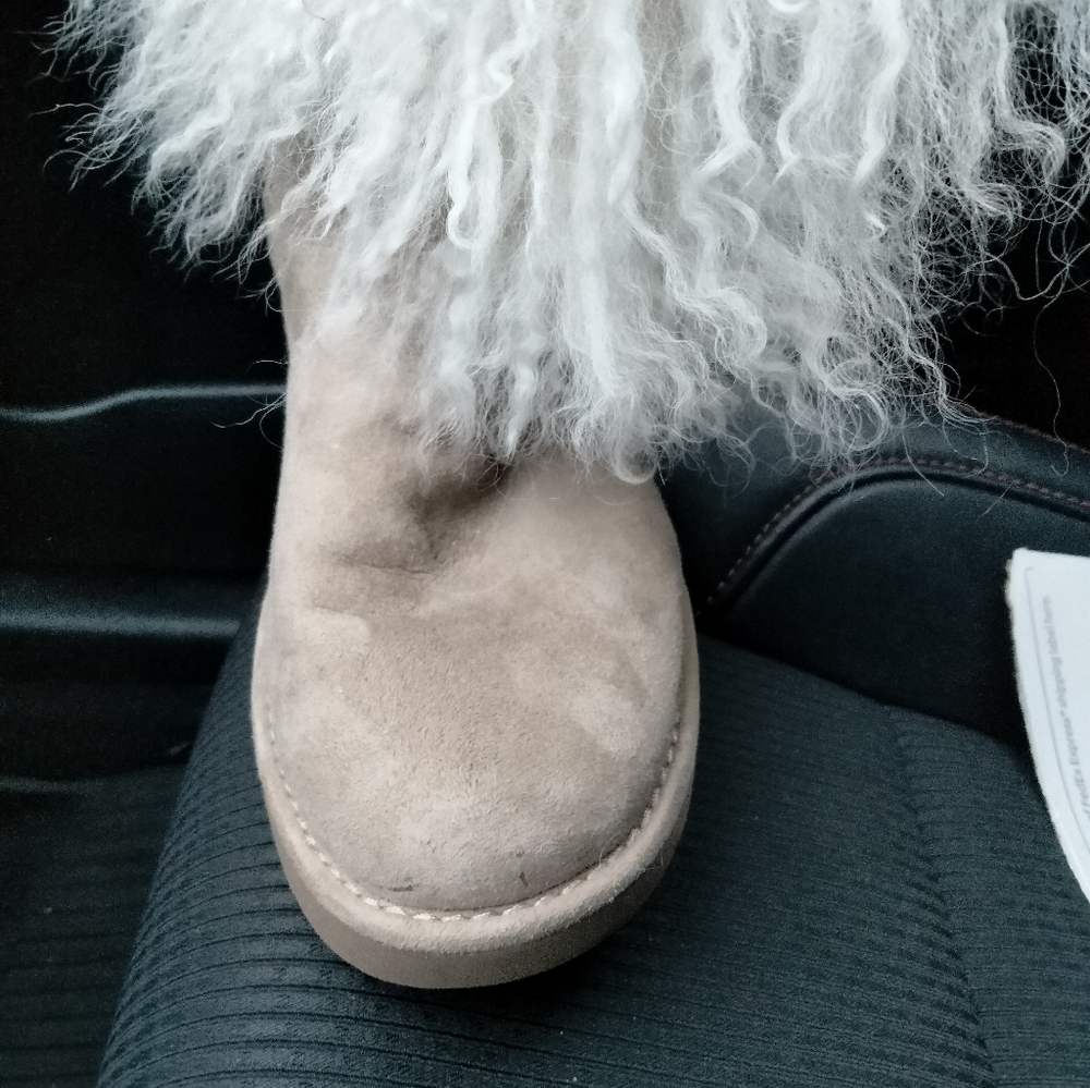 Fluffy uggs - Picture 5 of 5
